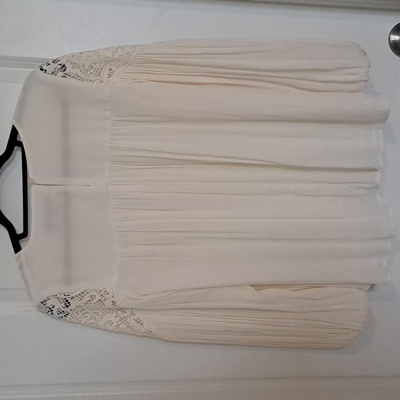 LOFT | White flowy blouse - Picture 2 of 3